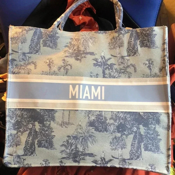Miami Tote - Picture 1 of 3